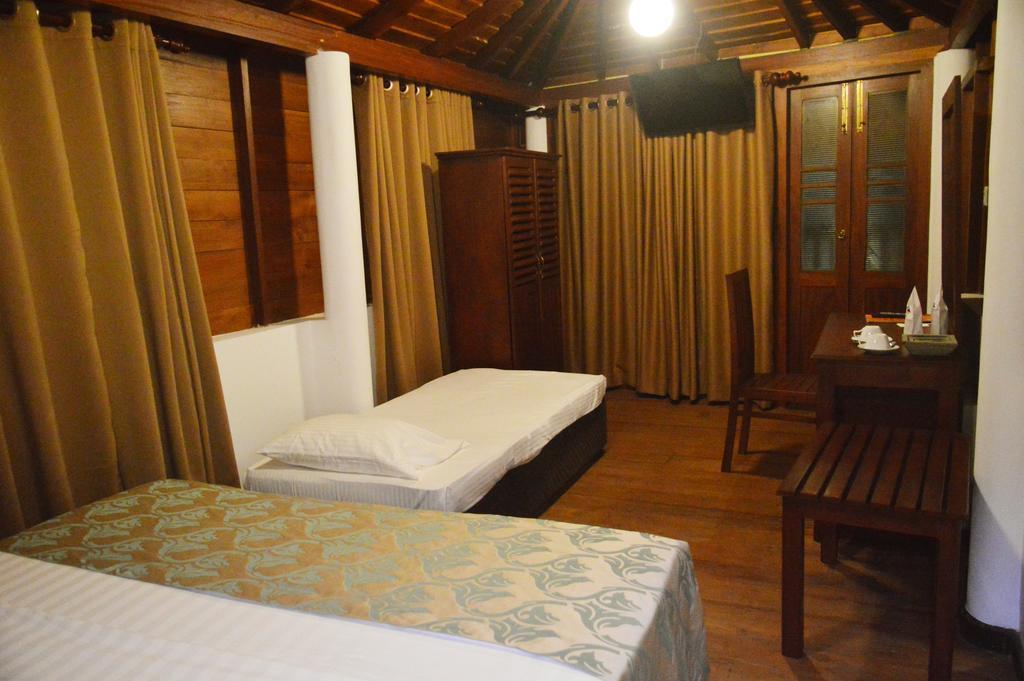 Rock Fort Beach Resort Unawatuna Ngoại thất bức ảnh