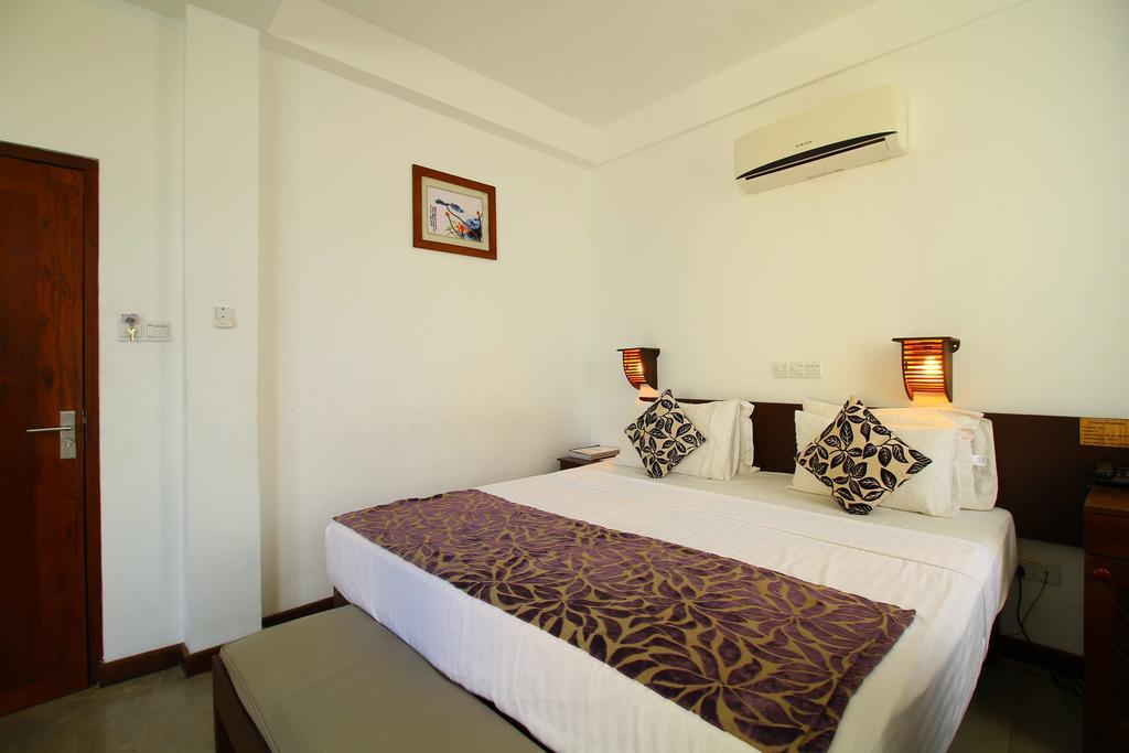 Rock Fort Beach Resort Unawatuna Ngoại thất bức ảnh